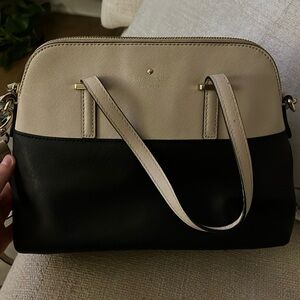 Kate spade purse with adjustable strap